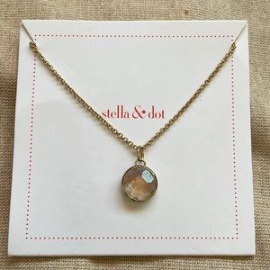 🍁 Stella & Dot gold charm necklace